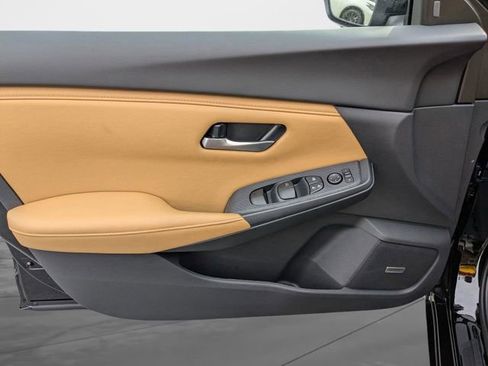 New 2025 Nissan Sentra SV w/ SV Premium Package FWD image 11
