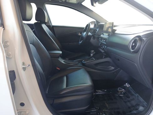 Used 2022 Hyundai Kona Limited image 15