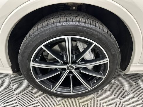 Used 2021 Audi Q7 3.0T Premium Plus w/ Premium Plus Package AWD/4WD image 13