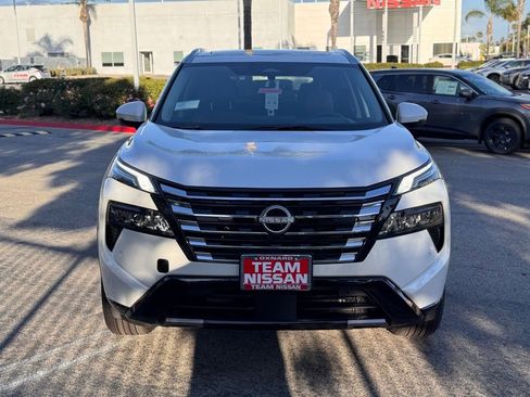 New 2026 Nissan Rogue Platinum AWD/4WD image 3