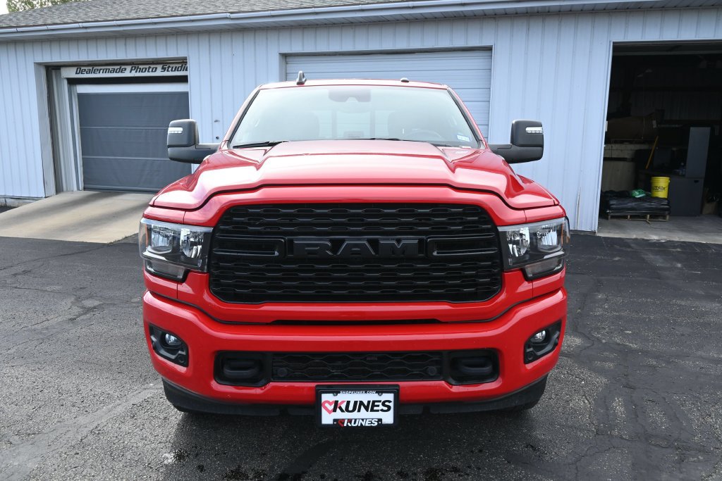 Used 2024 RAM 2500 Big Horn w/ Night Edition AWD/4WD image 5