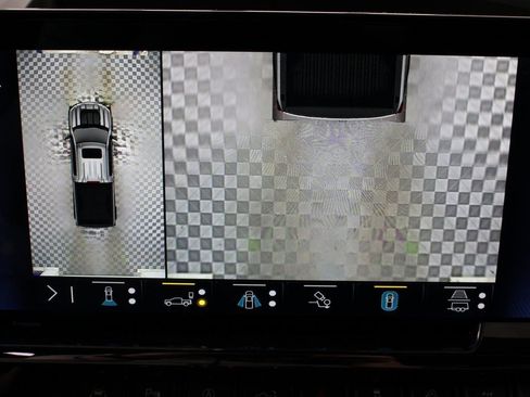 Used 2023 Chevrolet Silverado 1500 ZR2 w/ Technology Package AWD/4WD image 17