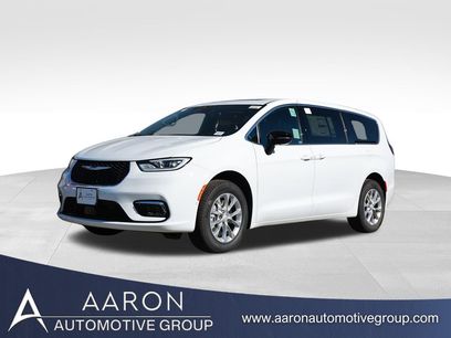 New 2026 Chrysler Pacifica Limited