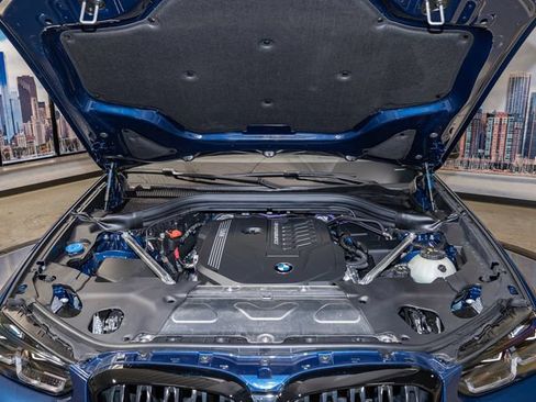 Used 2025 BMW X4 M40i AWD/4WD image 5