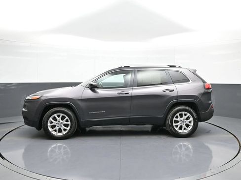 Used 2015 Jeep Cherokee Latitude AWD/4WD image 9