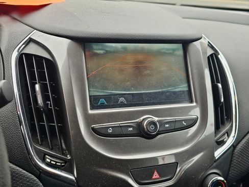 Used 2017 Chevrolet Cruze LT w/ Convenience Package image 37