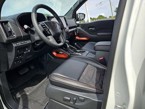 New 2025 Nissan Frontier PRO-4X w/ Pro Premium Package image 7