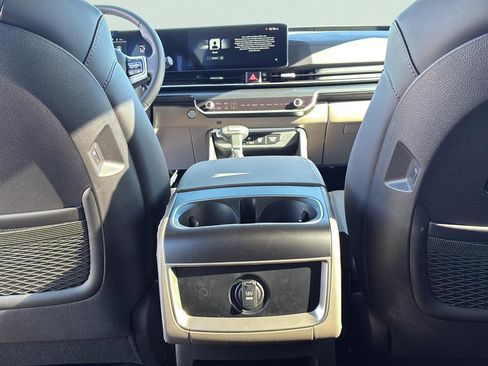 New 2026 Kia Carnival LXS image 14