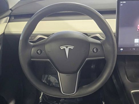 Used 2023 Tesla Model Y AWD image 10