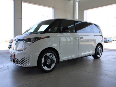 New 2025 Volkswagen ID. Buzz Pro S image 6