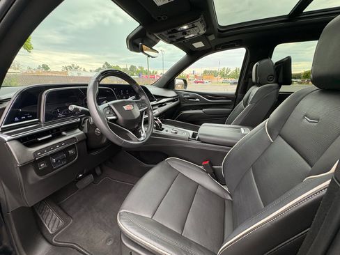 Certified 2023 Cadillac Escalade ESV Sport AWD/4WD image 18