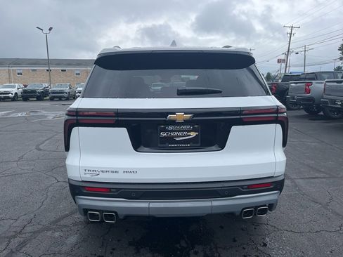 New 2026 Chevrolet Traverse LT w/ Driver Confidence Package image 6