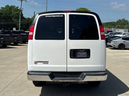 Used 2015 Chevrolet Express 3500 LT w/ LT Preferred Equipment Group RWD image 15