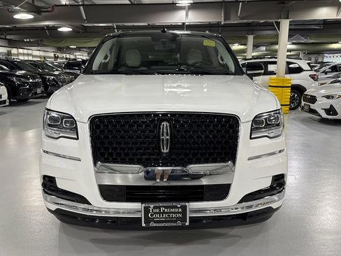 Certified 2024 Lincoln Navigator L Black Label AWD/4WD image 6