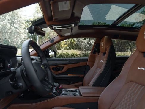 Used 2023 Lamborghini Urus S AWD/4WD image 17