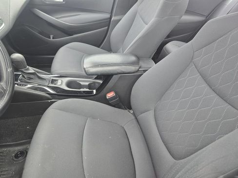 Certified 2021 Toyota Corolla LE FWD image 21