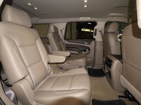 Used 2019 Chevrolet Tahoe LT image 17