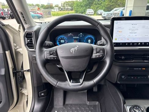 Used 2025 Ford Bronco Sport Outer Banks w/ Outer Banks Tech Package+ AWD/4WD image 17