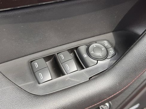Used 2020 Chevrolet Blazer RS FWD image 28