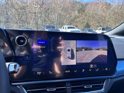 New 2026 Chevrolet Equinox EV LT image 20