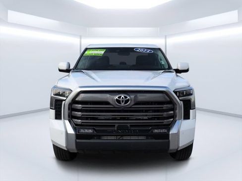 Used 2024 Toyota Tundra Limited AWD/4WD image 8