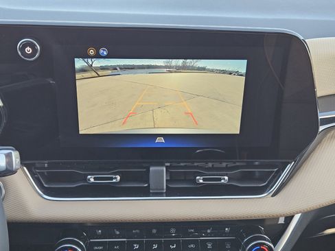 New 2026 Chevrolet Equinox ACTIV w/ Convenience Package III AWD/4WD image 13
