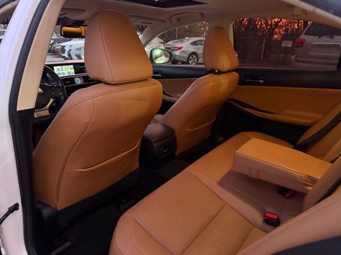 Used 2015 Lexus IS 250 w/ Navigation System Package image 10