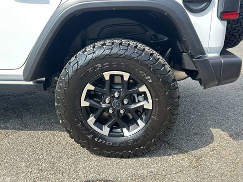 Certified 2025 Jeep Wrangler Unlimited Rubicon 4xe w/ Convenience Group AWD/4WD image 20