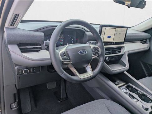 New 2025 Ford Explorer Active image 3