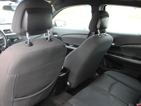 Used 2013 Dodge Avenger SE FWD image 16
