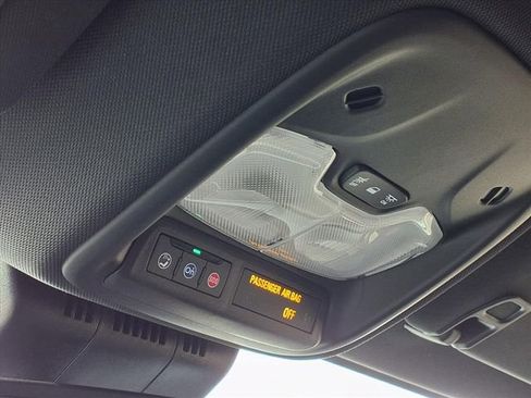 Used 2023 Chevrolet Colorado Z71 w/ Z71 Convenience Package 2 image 14