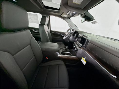 New 2026 GMC Sierra 1500 SLT AWD/4WD image 22