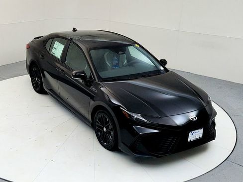 New 2026 Toyota Camry SE AWD/4WD image 9