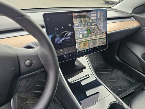 Used 2019 Tesla Model 3 RWD image 28