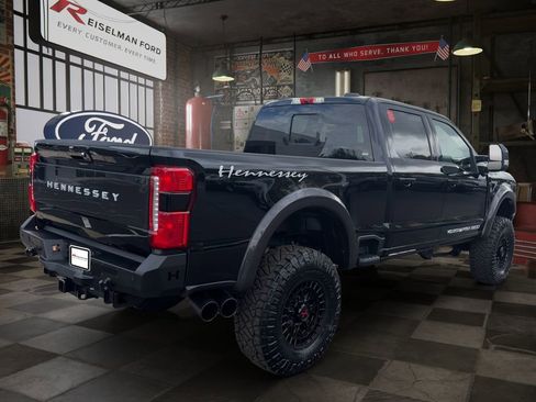 New 2026 Ford F250 Lariat w/ Black Appearance Package AWD/4WD image 6