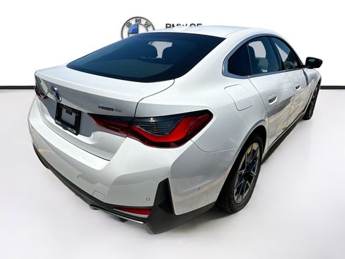 Used 2025 BMW i4 eDrive40 w/ Parking Assistance Package RWD image 5