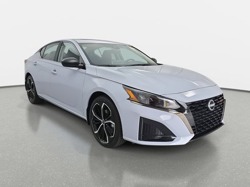 New 2025 Nissan Altima 2.5 SR w/ SR Premium Package image 3