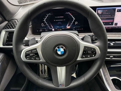 Certified 2024 BMW X7 xDrive40i w/ Executive Package image 12