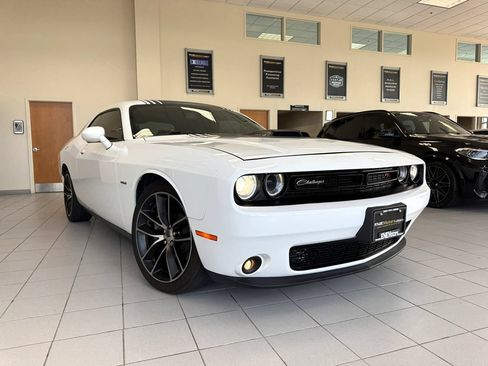 Used 2018 Dodge Challenger R/T Plus RWD image 49