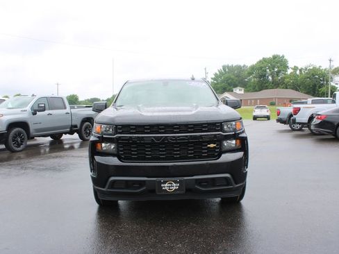 Used 2022 Chevrolet Silverado 1500 Custom RWD image 3