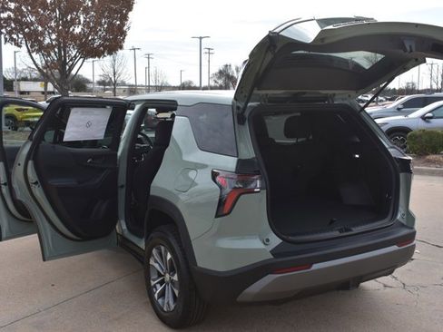 New 2026 Chevrolet Equinox LT image 15