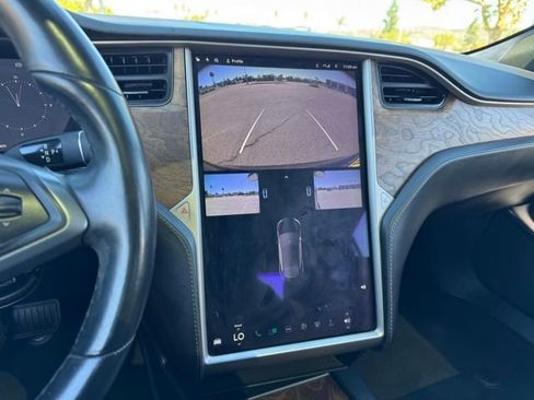 Used 2018 Tesla Model S 100D image 17