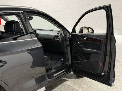Used 2018 Audi Q5 2.0T Premium Plus w/ Premium Plus Package AWD/4WD image 43