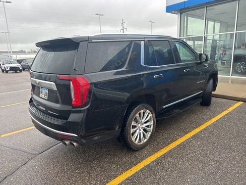 Used 2022 GMC Yukon Denali AWD/4WD image 3