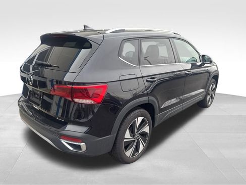 Used 2024 Volkswagen Taos SE image 6