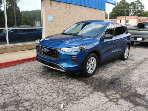Used 2023 Ford Escape Active AWD/4WD image 3