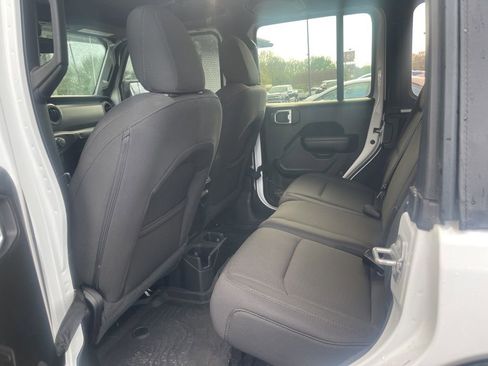 Used 2023 Jeep Wrangler Unlimited Sport AWD/4WD image 11