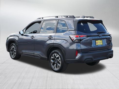 Used 2025 Subaru Forester Premium AWD/4WD image 5