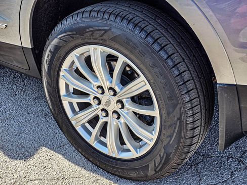 Used 2019 Cadillac XT5 AWD image 12