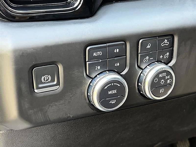 Used 2022 GMC Sierra 1500 AT4 w/ AT4 Preferred Package AWD/4WD image 31